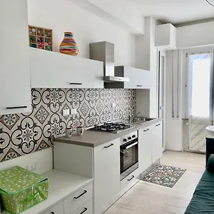 https://rosys-flat.hotelitalianriviera.com